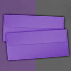 JAM Paper Enveloppes livret Brite Hue en pap. rec. avec ferm. gom., 4 1/8 x 9 1/2 po, violet, 1000/paquet-Ouverture : livret
