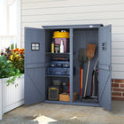 Outsunny - Abri de jardin en bois - 4 x 1,5 ft avec deux fenêtres - Gris foncé-Fermetures magnétiques sur les deux portes, avec deux petites fenêtres pour laisser entrer la lumière  

