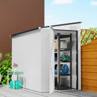 Outsunny - abri de jardin en acier 4 pi x 8 pi avec porte verrouillable et 2 aérations pour arrière-cour-Le toit incliné empêche l'accumulation d'eau

