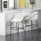 Manhattan Comfort - Gracie tabouret de bar moderne de 22" en similicuir blanc et noir, lot de 2-Le cadre et les pieds sont dotés d’un choix d’acier noir entièrement soudé ou d’acier inoxydable doré