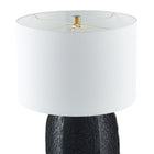 Hudson&Canal - Lampe de table haute Turbida 61 cm avec abat-jour en tissu - Noir mat/laiton/blanc-Conçu pour une ampoule à incandescence de 60 W - ampoule LED de 9 W, ampoule fluorescente (CFL) de 13 W ou ampoule LED à ballast automatique de 9 W, ampoule à culot E26, ampoule non incluse