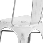 Flash Furniture – Chaise empilable en métal vieilli pour l’intérieur, blanc (ET3534WH)-Trous de drainage dans le siège