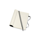 Moleskine – Cahier Classique Élargi – Grand – Ligné – Noir – Couverture Souple (QP616EXP)-La reliure collée se pose à plat