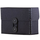 JAM Paper Petit porte-documents large en carton renforcé, bouton et ficelle, 4 1/4 x 6 1/4 x 2 po, kraft noir,-Dimensions : 4 1/4 x 6 1/4 x 2 po petit, large