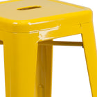 Tabouret de comptoir pour l'intérieur et l'extérieur de 24 po de hauteur en métal jaune sans dossier, avec siège carré-Quantité de pile: 4-8