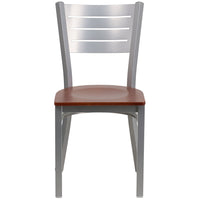Flash Furniture - Chaise de restaurant de la série HERCULES en métal argenté avec dossier à lattes - siège en bois de cerisier-Ensemble de 2 chaises de salle à manger en métal