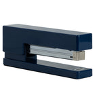 JAM PaperMD – Agrafeuse de bureau moderne, bleu marine-Agrafeuse bleu marine