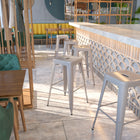 Flash Furniture – Tabouret bistro de 30 po en métal sans dossier, int/ext, siège carré, argenté, 4/bte (CH3132030SIL)-Conception sans dossier
