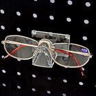 Azar Displays – Support à lunettes pour panneau perforé ou à lattes, 25/paquet (700011)-Dimensions : 1 1/4 haut. x 6 3/4 long. x 1/8 épais. (po)
