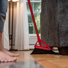 Vileda Oskar Broom with Dustpan-Cleaning grooves integrated in the dustpan help to keep the bristles clean and remove excess dirt and dust